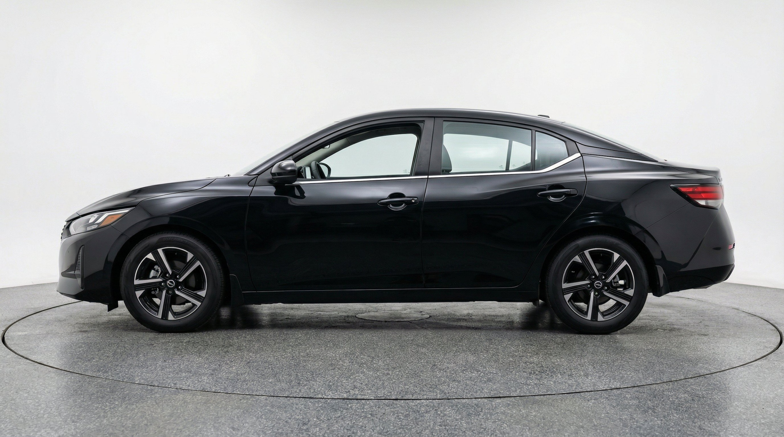 Thumbnail: 2025 Nissan Sentra - 5