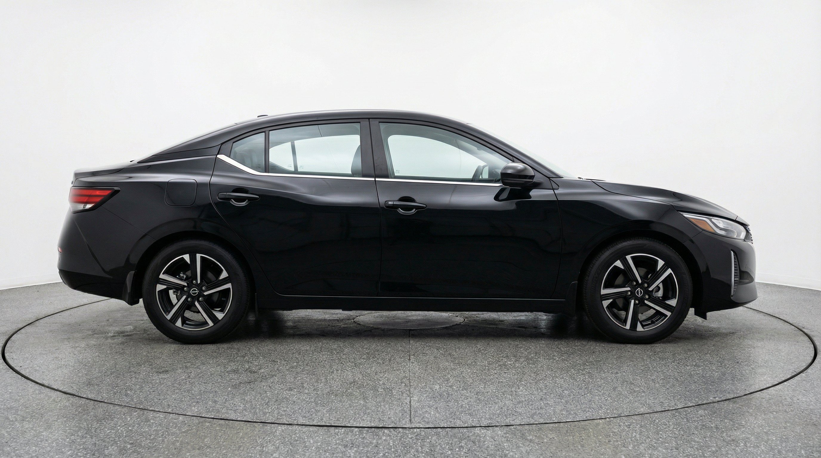 Thumbnail: 2025 Nissan Sentra - 10
