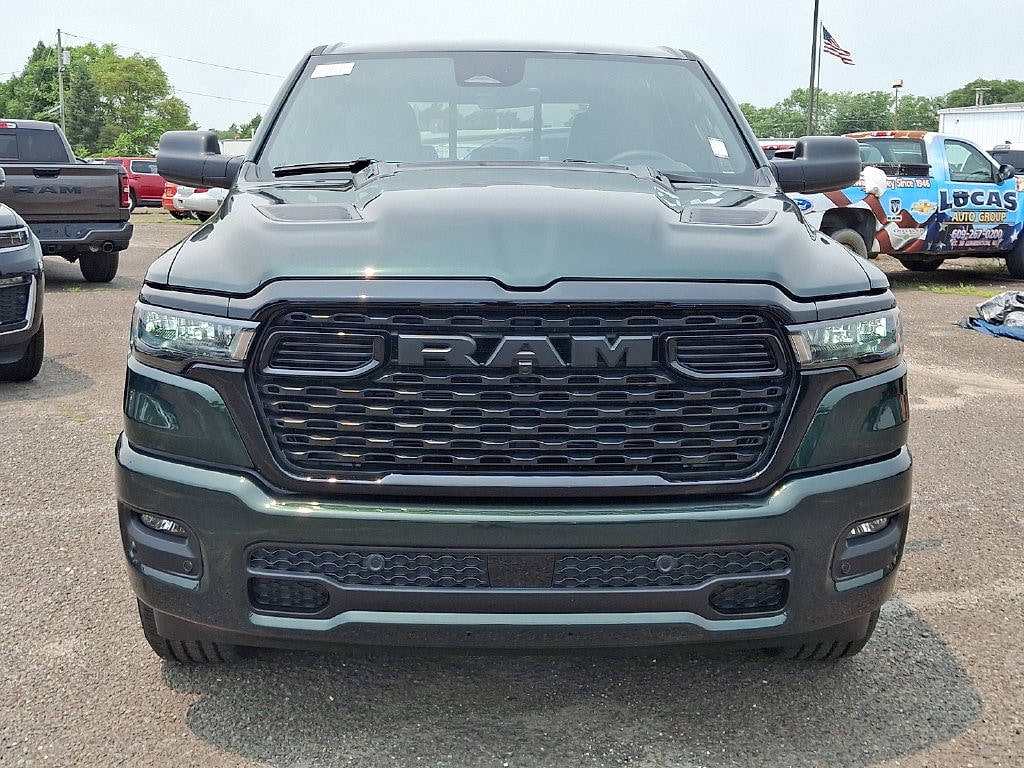 New 2026 Ram 1500 EXPRESS CREW CAB 4X4 5'7 BOX Pickup