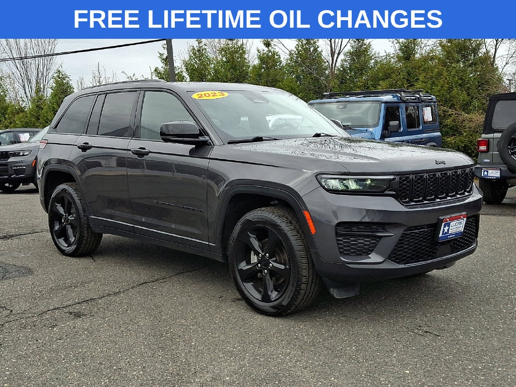 Used 2023 Jeep Grand Cherokee Altitude X SUV