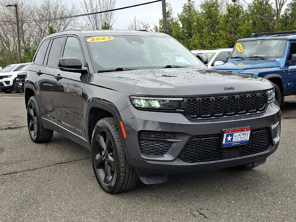 Used 2023 Jeep Grand Cherokee Altitude X SUV