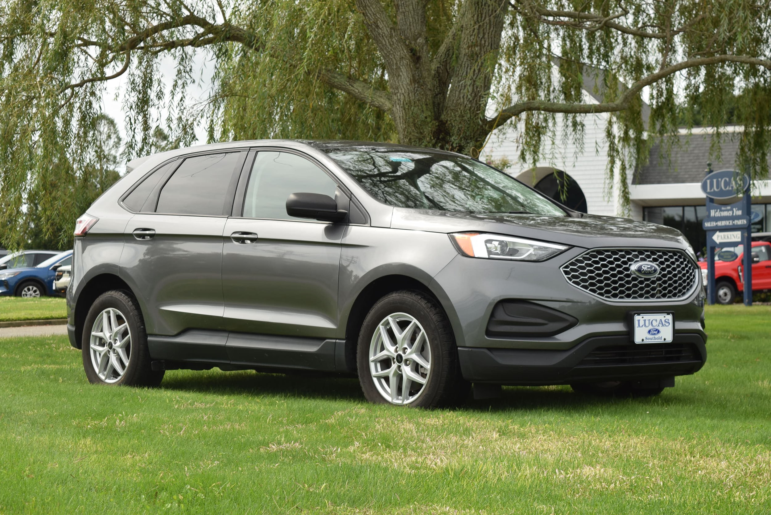 2023 Ford Edge