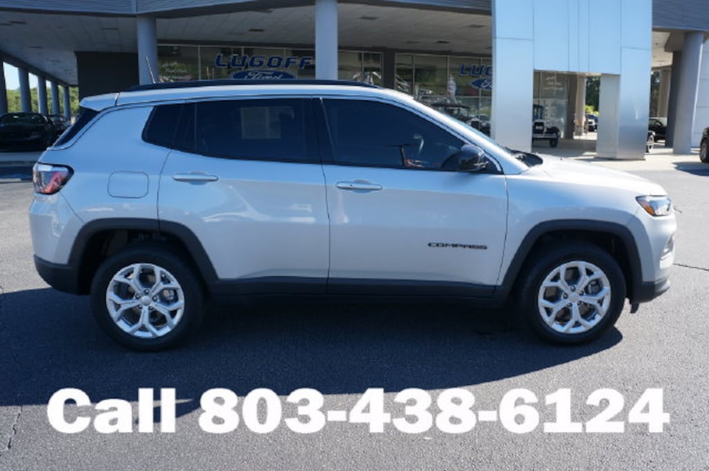 Used 2024 Jeep Compass Latitude SUV