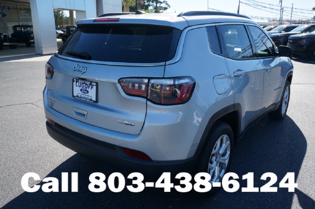 Used 2024 Jeep Compass Latitude SUV