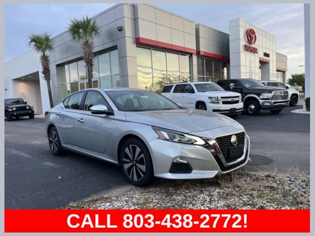 Used 2022 Nissan Altima 2.5 SV Sedan