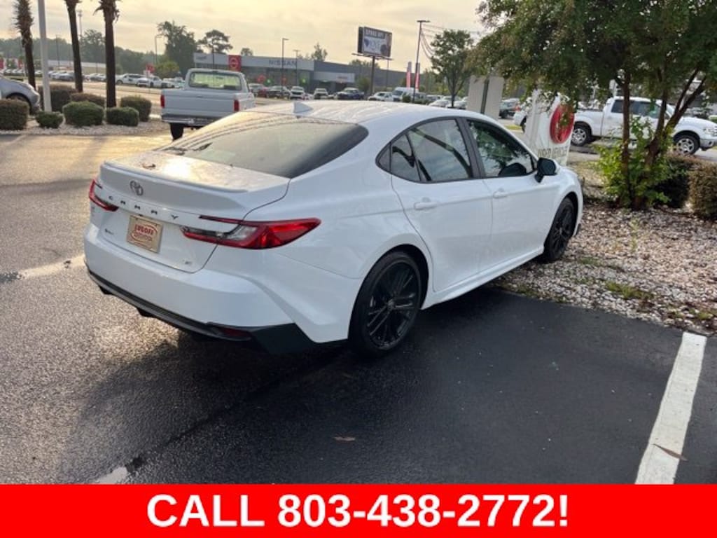 Used 2026 Toyota Camry SE Sedan