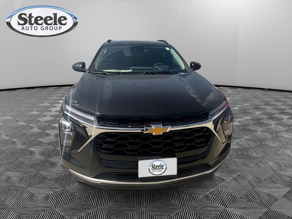 2026 Chevrolet Trax LT - Photo 8