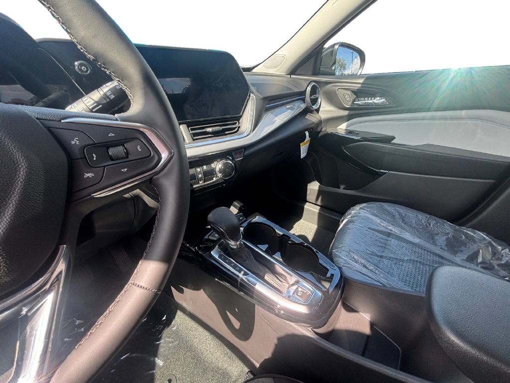 2026 Chevrolet Trax LT - Photo 8