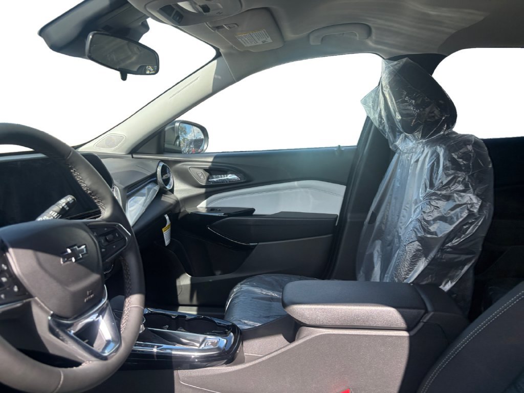 2026 Chevrolet Trax LT - Photo 6