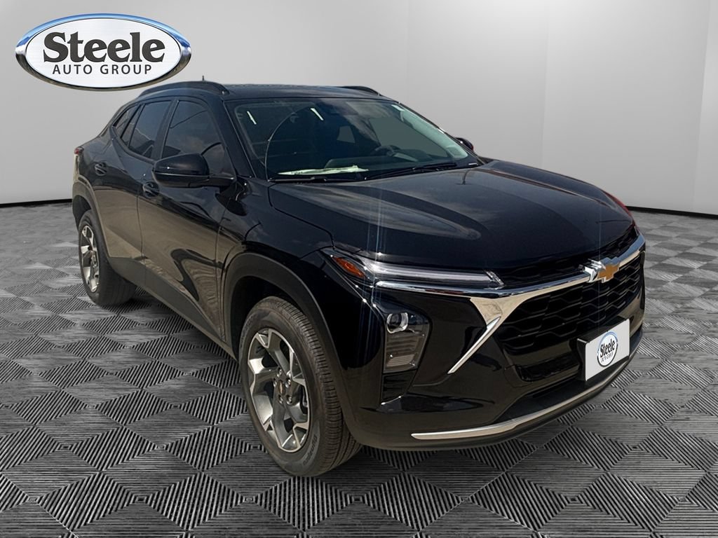 2026 Chevrolet Trax LT - Photo 7