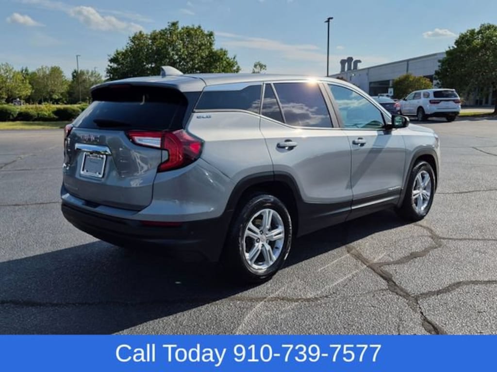 Used 2024 GMC Terrain SLE SUV
