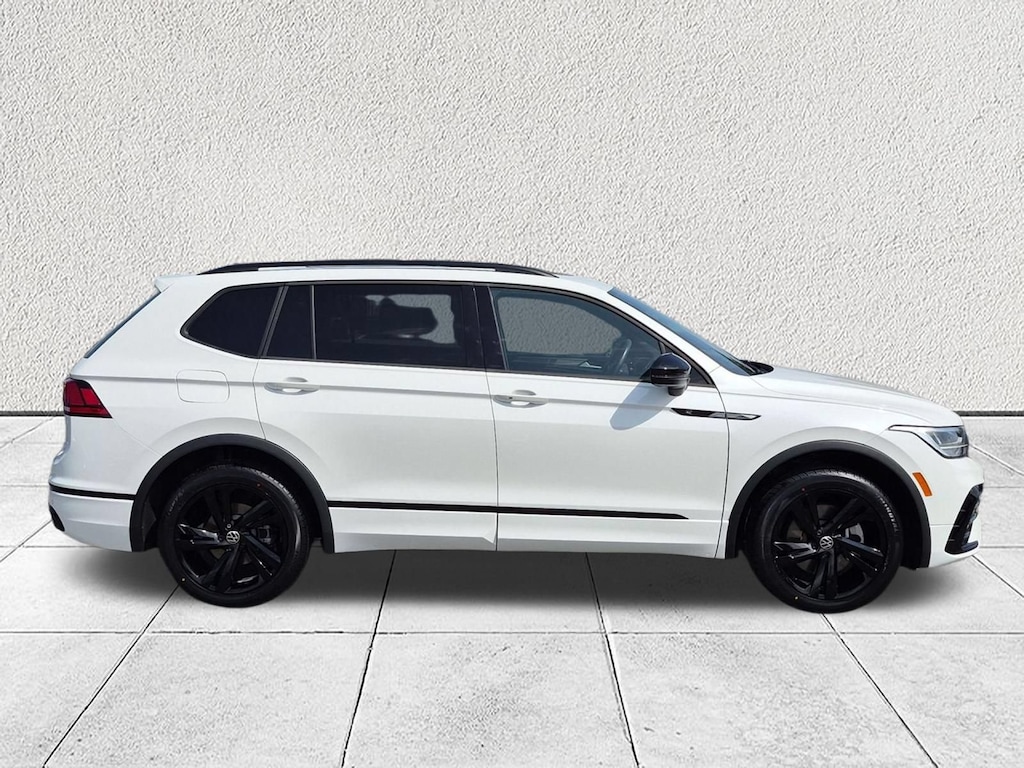 Used 2023 Volkswagen Tiguan 2.0T SE R-Line Black SUV