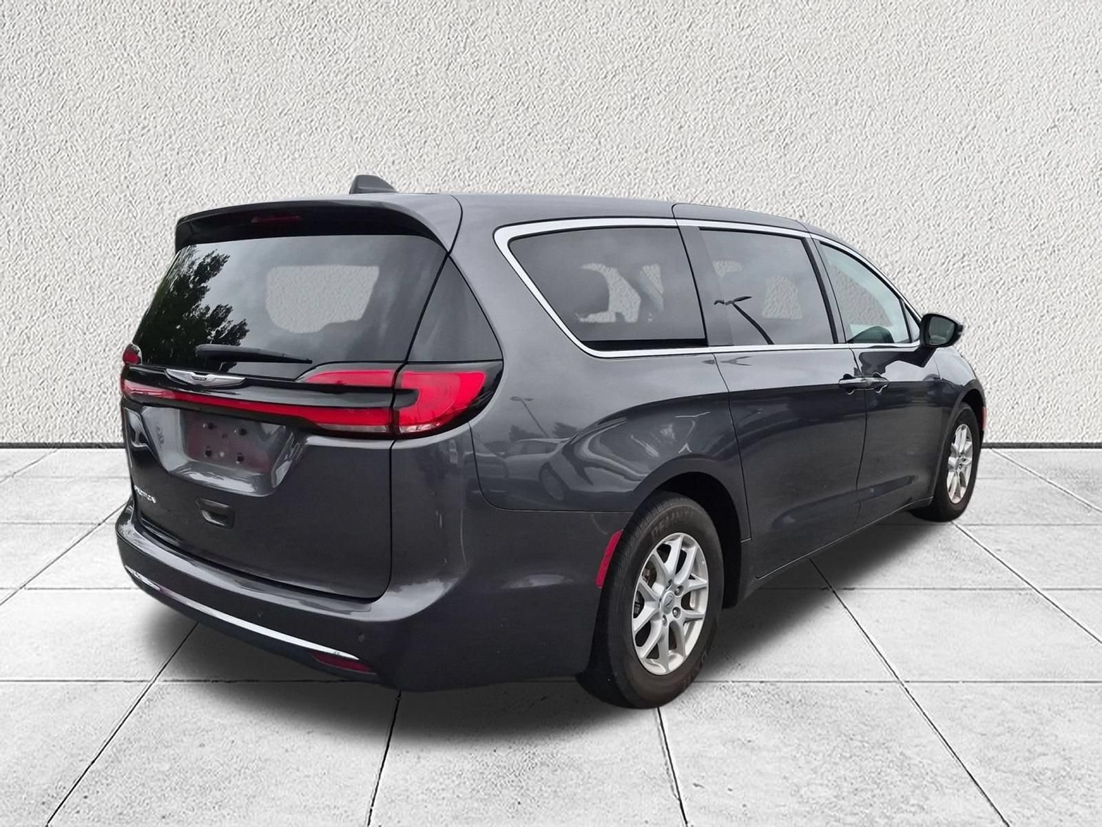 Used 2023 Chrysler Pacifica Touring L Van Passenger Van