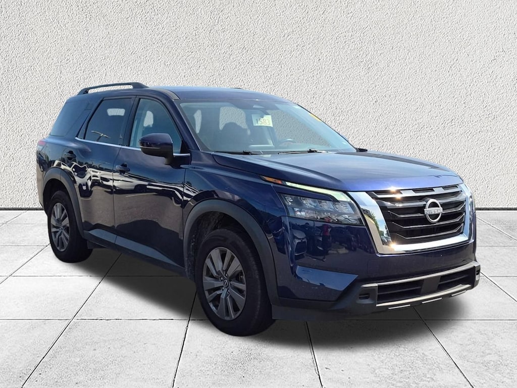 Used 2025 Nissan Pathfinder SV SUV