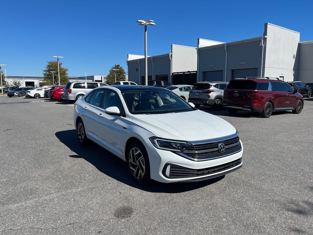 Used 2024 Volkswagen Jetta 1.5T SEL Sedan