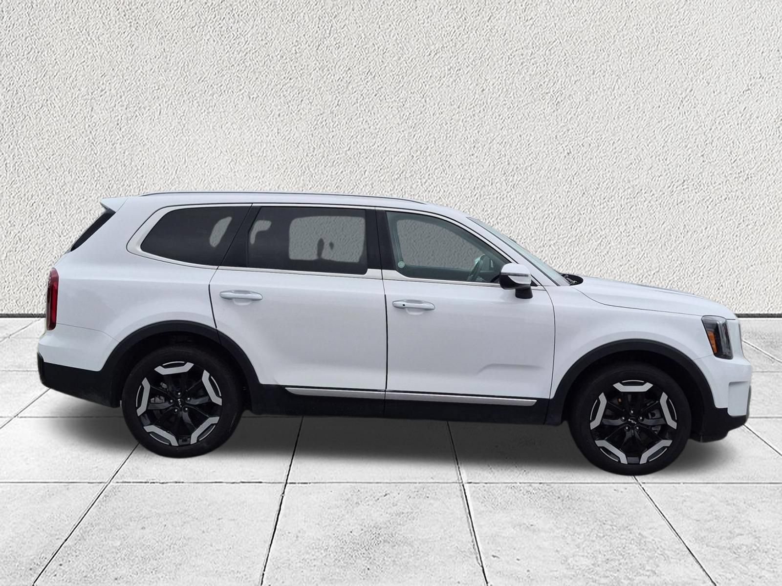 Certified 2025 Kia Telluride S SUV
