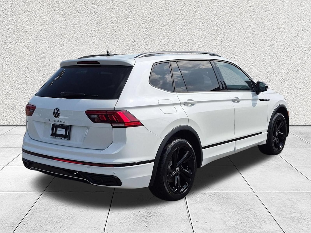 Used 2023 Volkswagen Tiguan 2.0T SE R-Line Black SUV