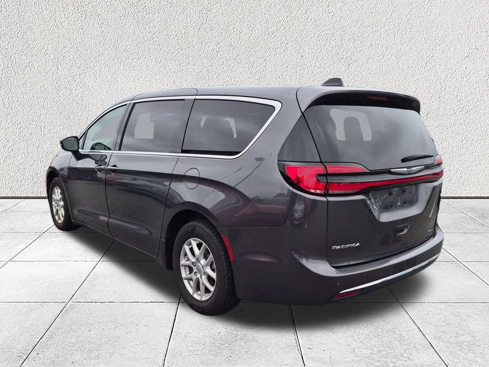 Used 2023 Chrysler Pacifica Touring L Van Passenger Van