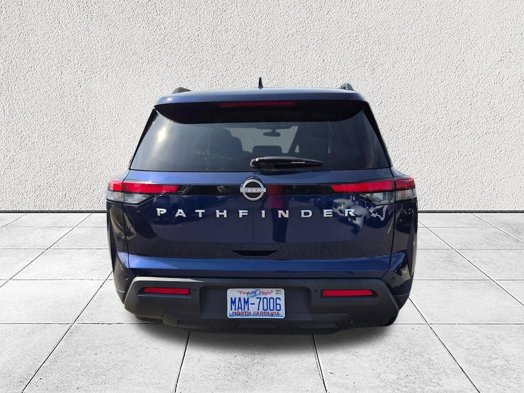 Used 2025 Nissan Pathfinder SV SUV