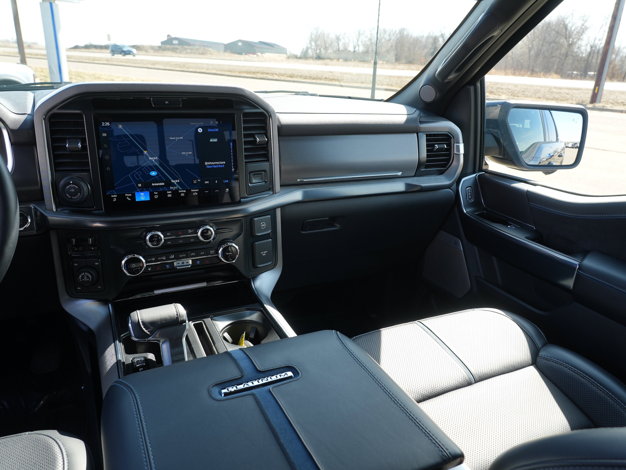 2025 Ford F-150 Platinum - Photo 26