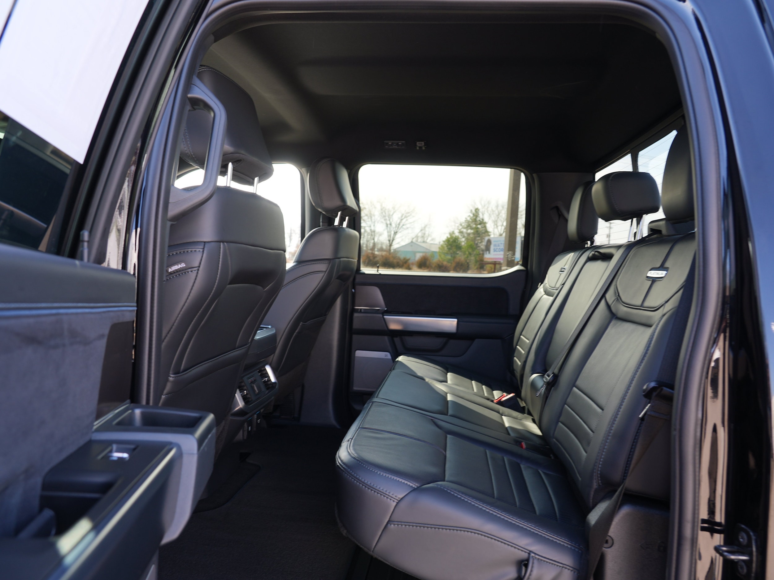 2025 Ford F-150 Platinum - Photo 23