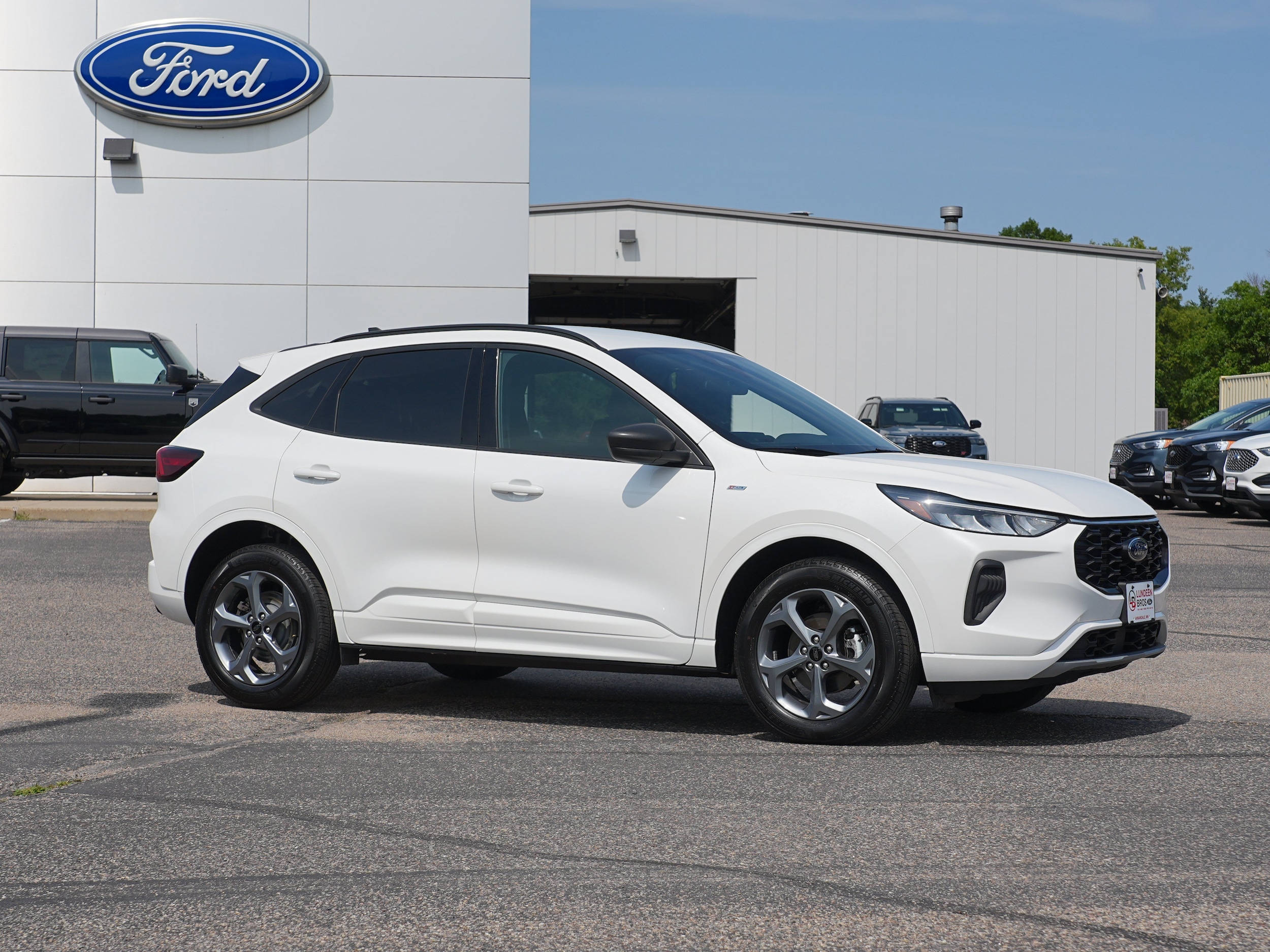 Used 2024 Ford Escape ST-Line with VIN 1FMCU9MN4RUA94221 for sale in Annandale, Minnesota