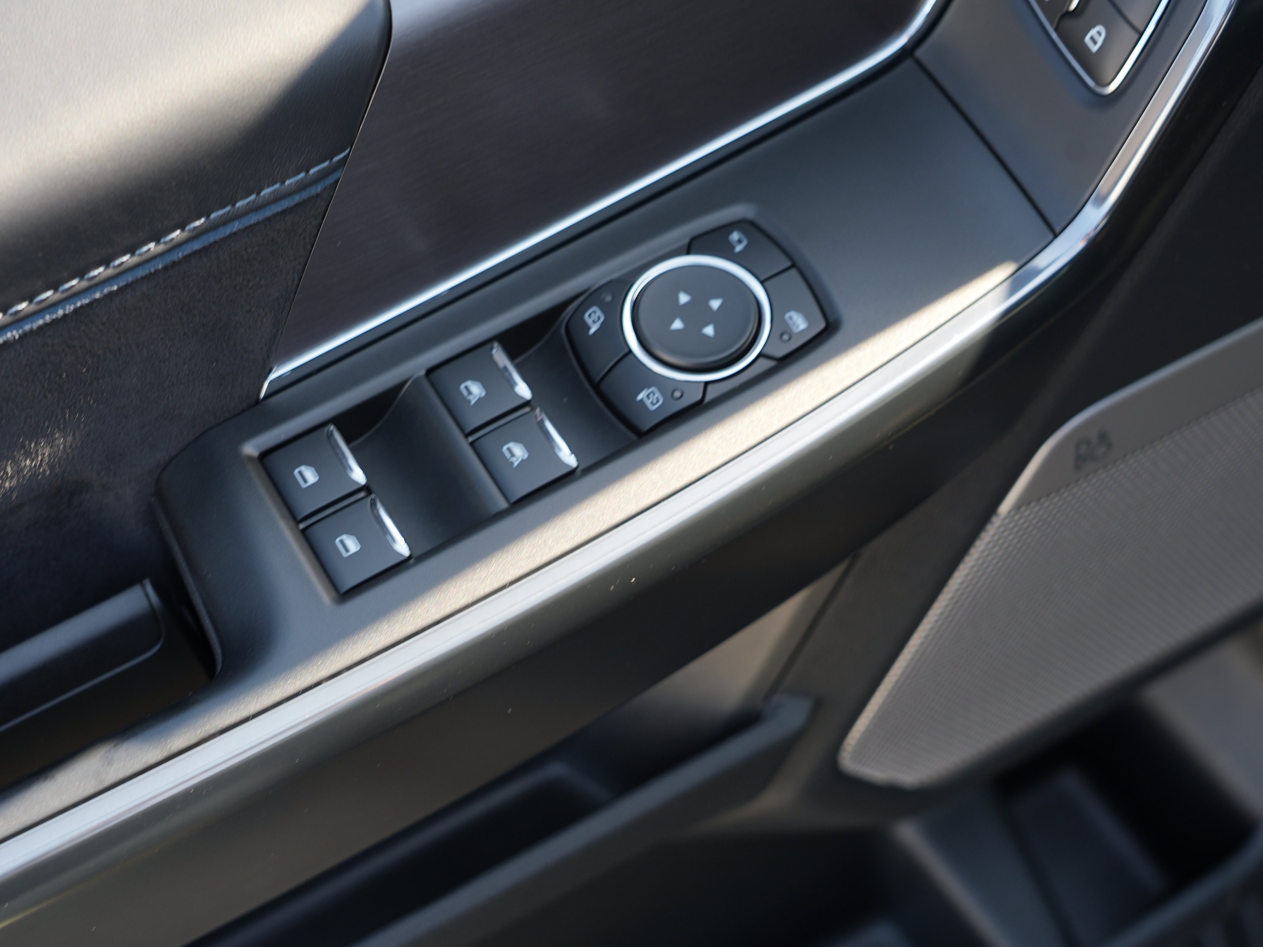 2025 Ford F-150 Platinum - Photo 22