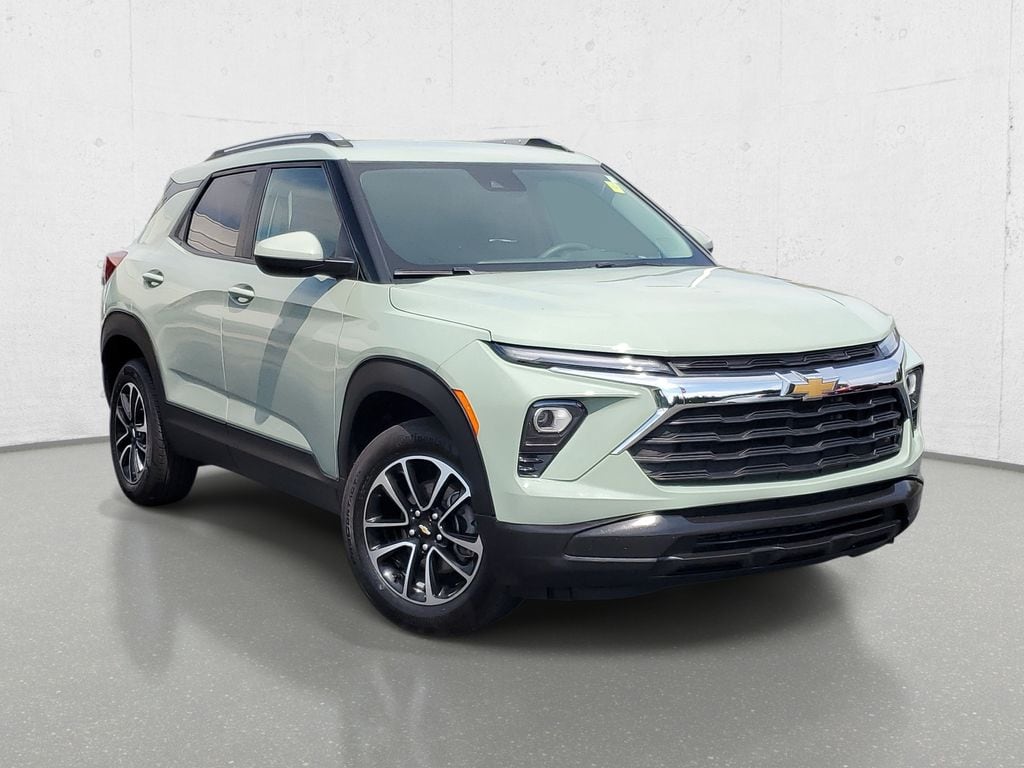Used 2025 Chevrolet Trailblazer LT SUV