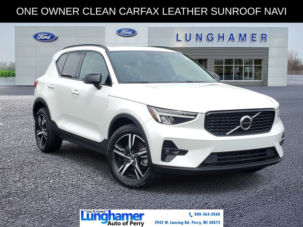 Used 2023 Volvo XC40 B5 Plus Dark Theme SUV