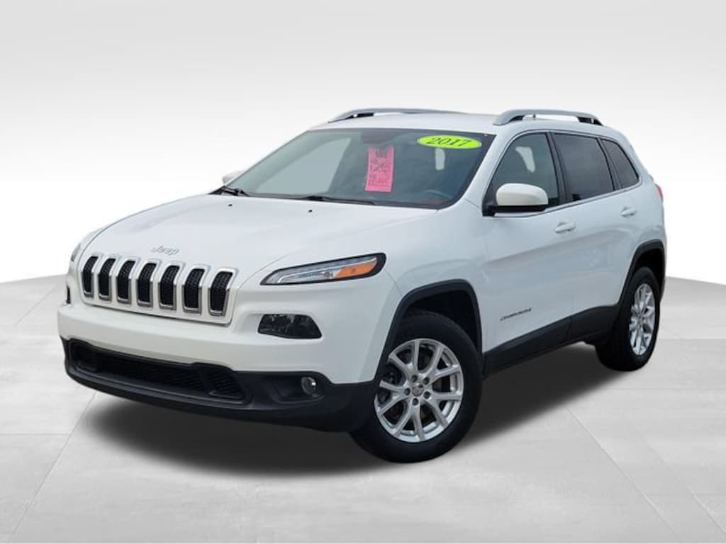 Used 2017 Jeep Cherokee Latitude SUV