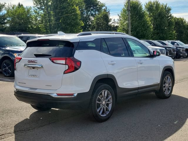 Used 2024 GMC Terrain SLT SUV