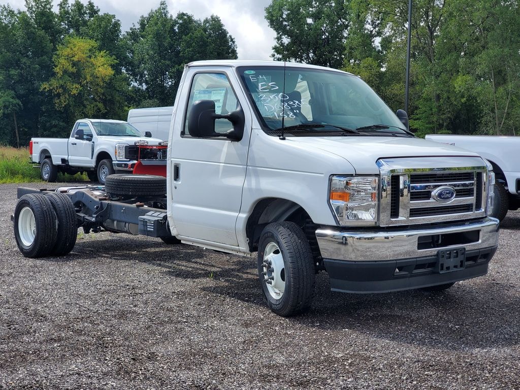 New 2024 Ford E-350SD Base Cab/Chassis