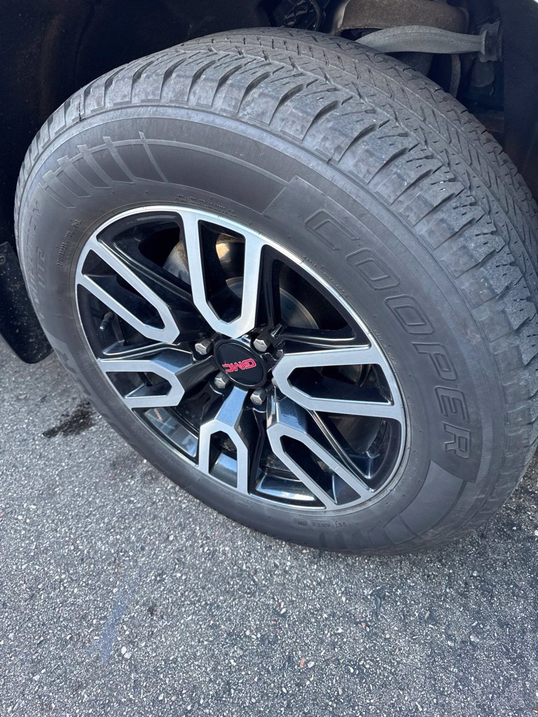 Used 2023 GMC Yukon AT4 SUV
