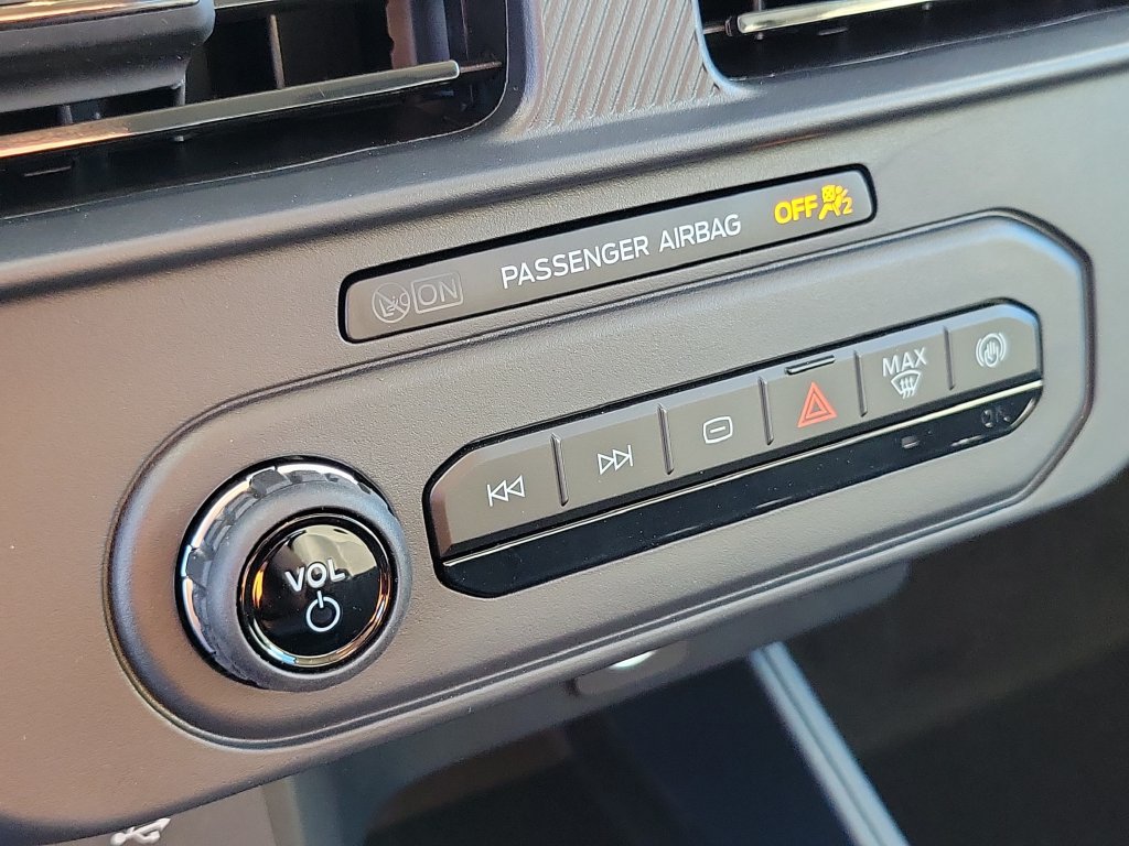 2026 Ford Maverick XL - Photo 22