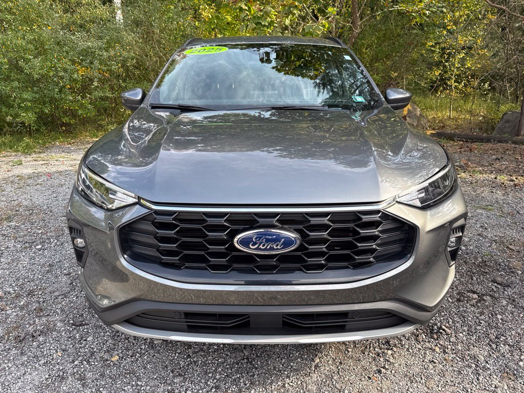 Used 2025 Ford Escape ST-Line Select SUV