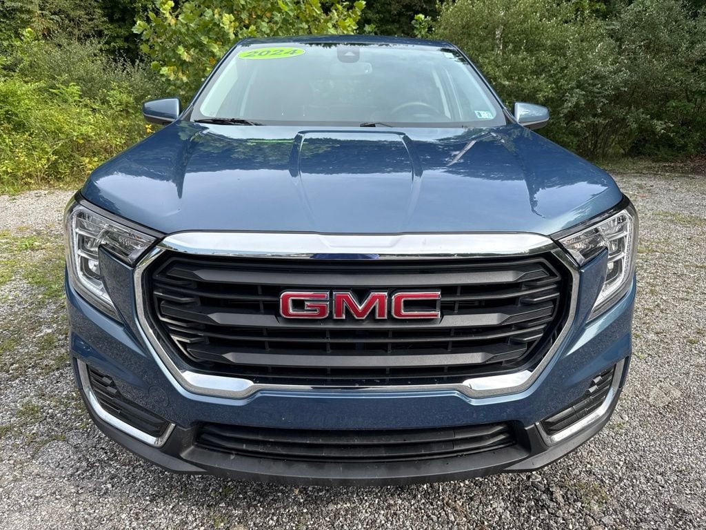 Used 2024 GMC Terrain SLE SUV