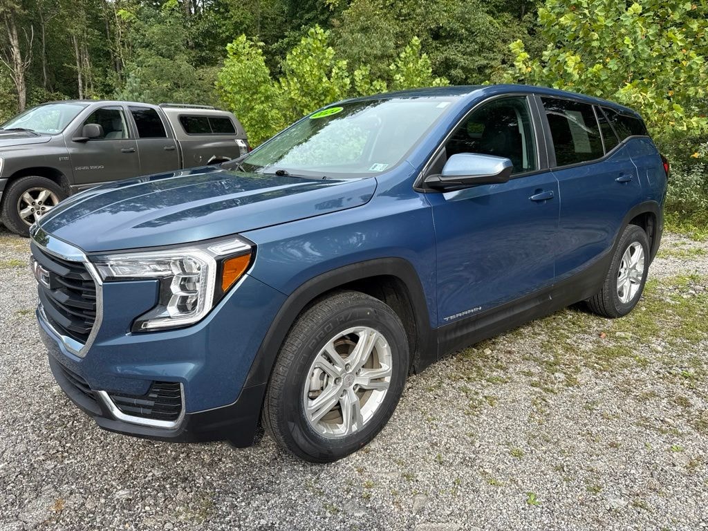 Used 2024 GMC Terrain SLE SUV