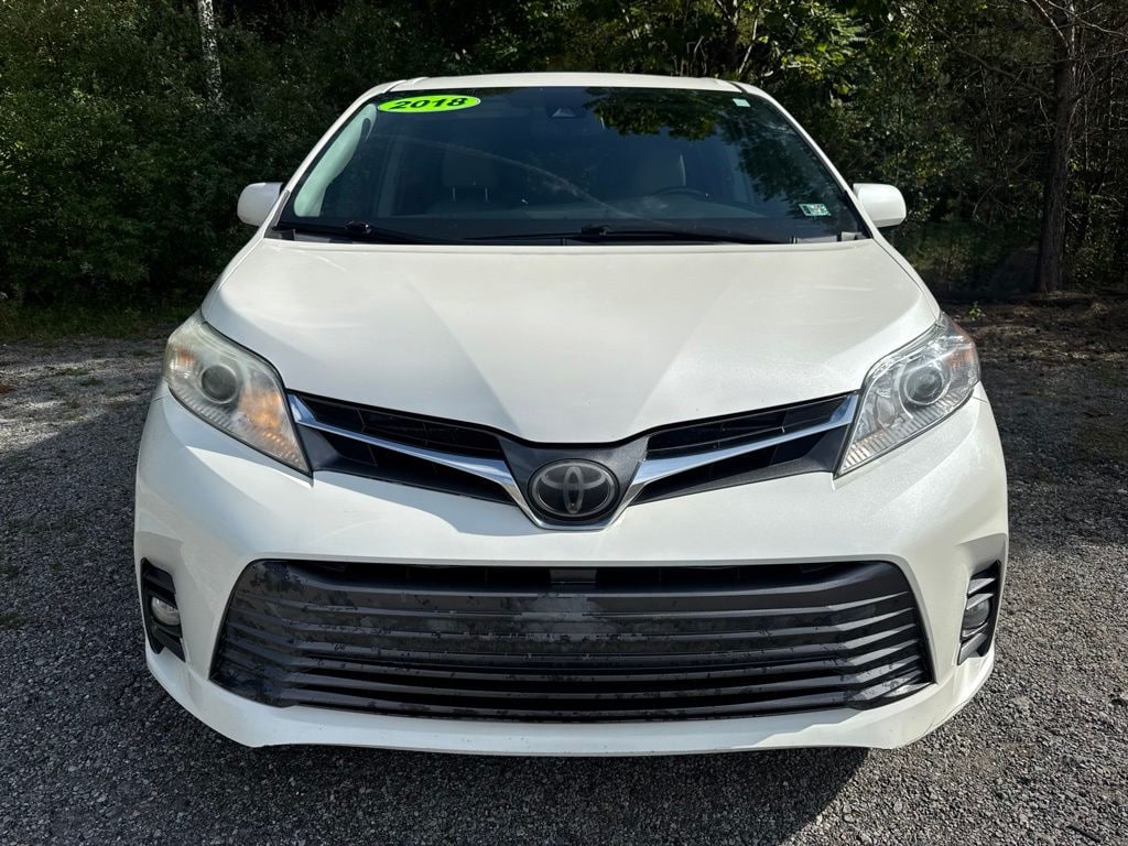 Used 2018 Toyota Sienna XLE Minivan/Van