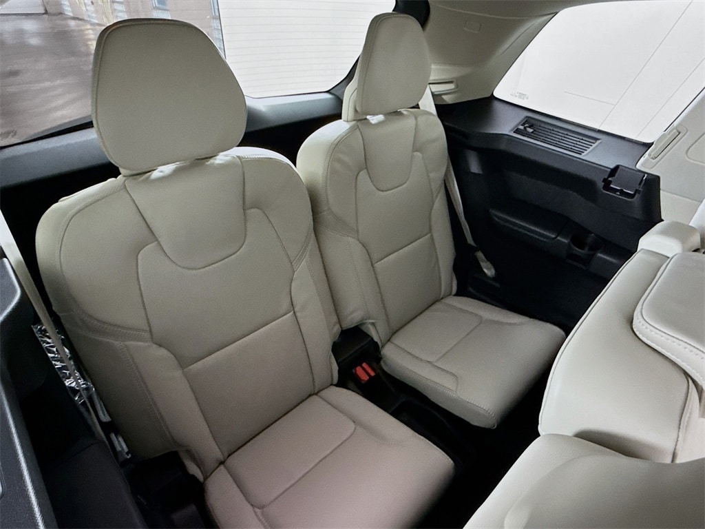 2026 Volvo XC90 Ultra - Photo 28
