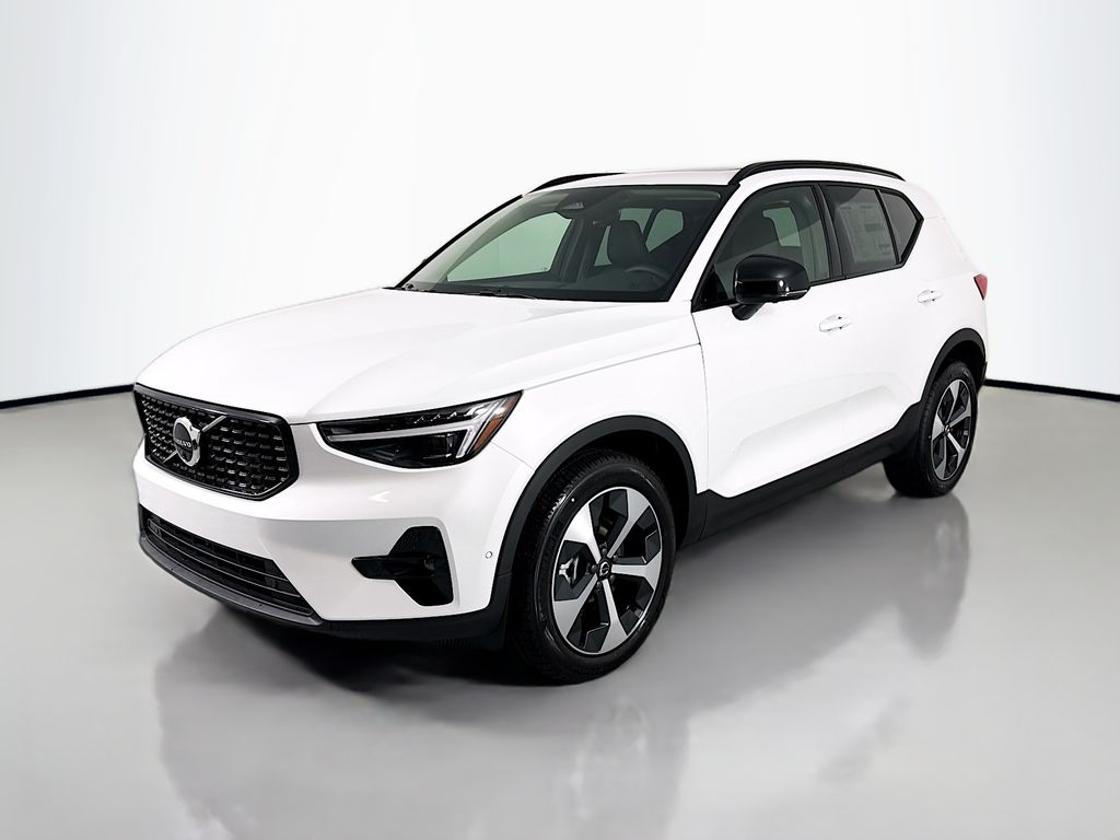 2026 Volvo XC40