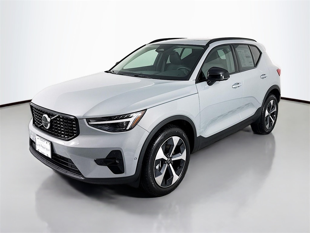 2026 Volvo XC40