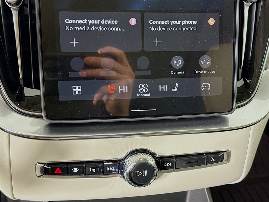 2026 Volvo XC90 Ultra - Photo 17