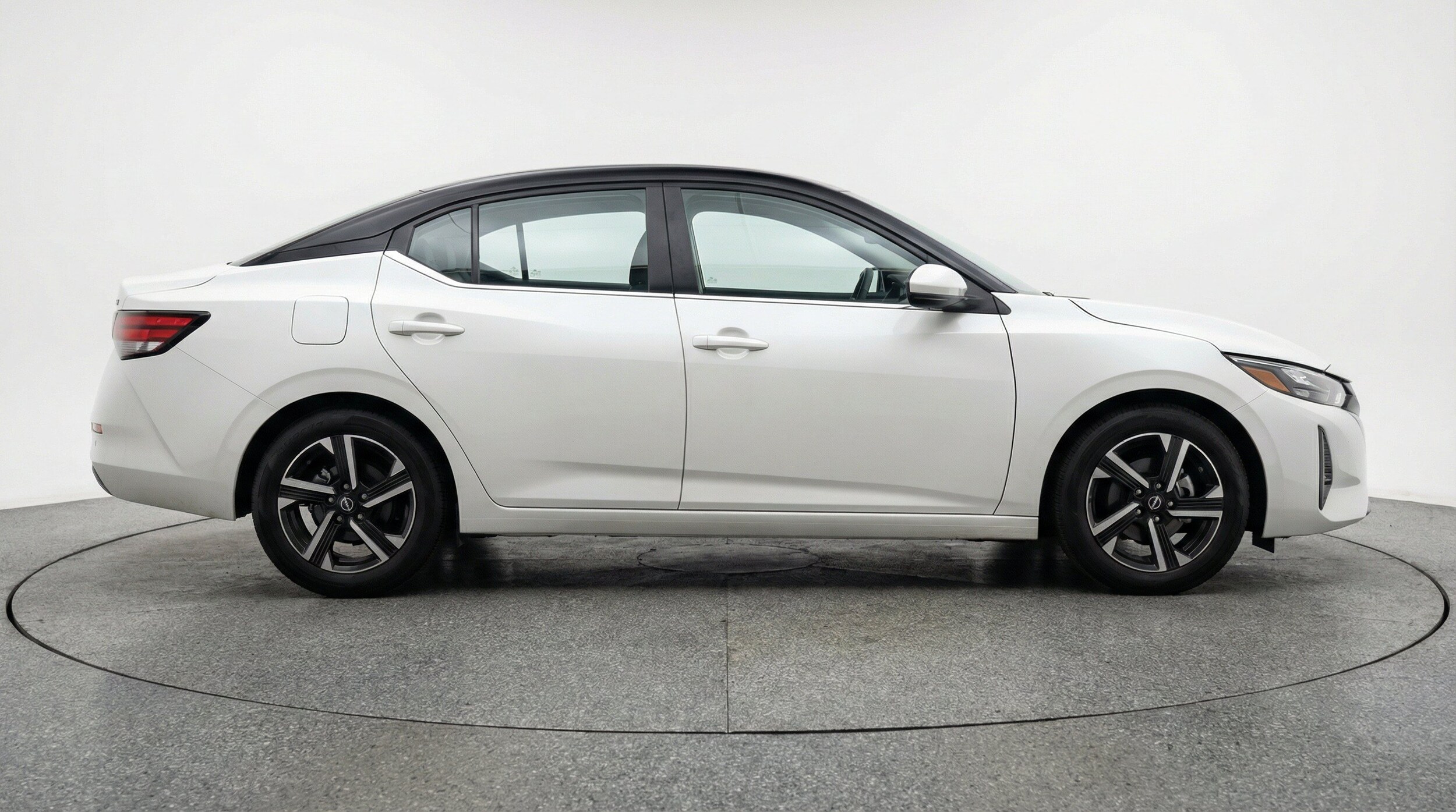 Thumbnail: 2025 Nissan Sentra - 11