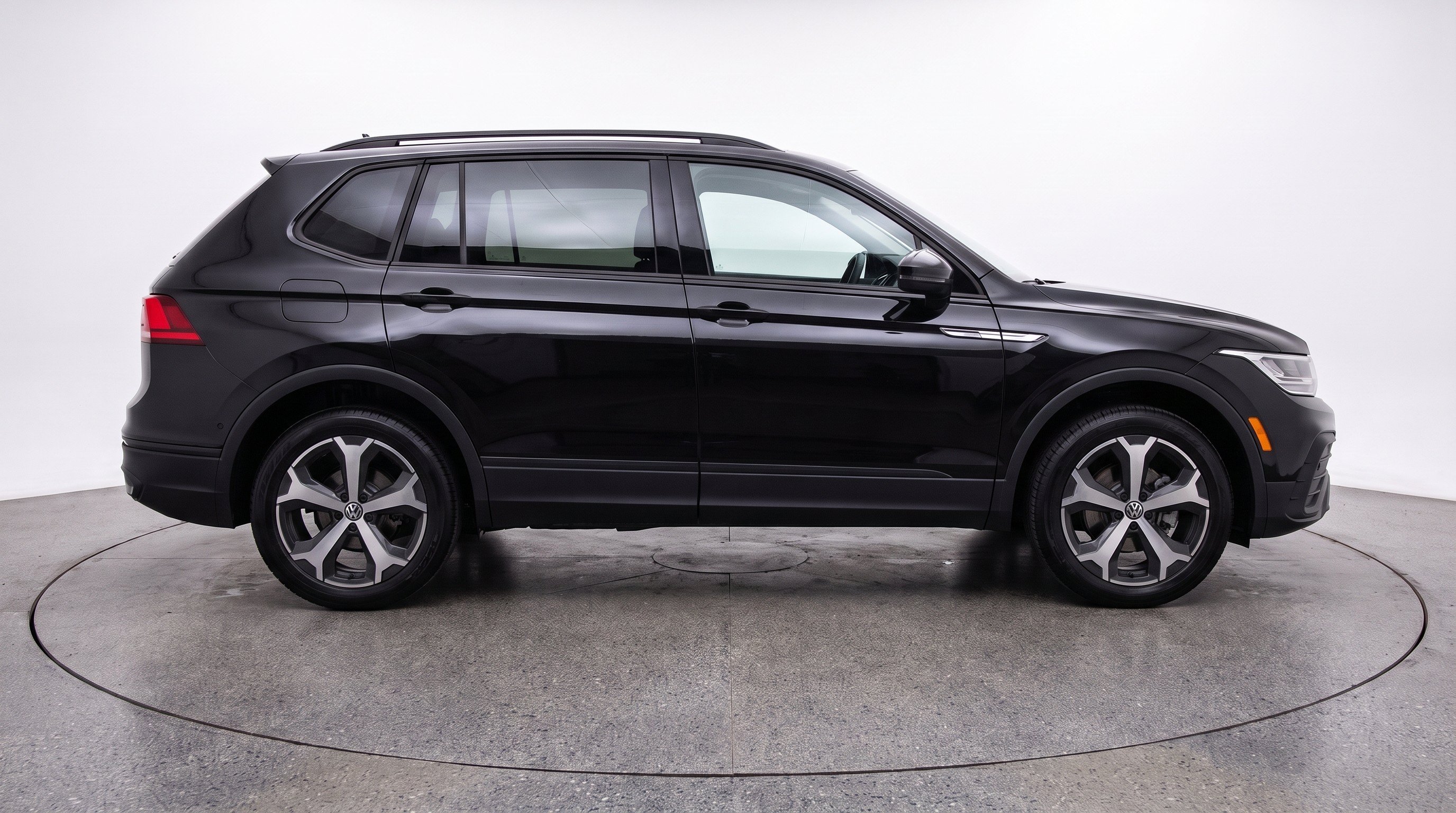 Thumbnail: 2026 Volkswagen Tiguan - 10