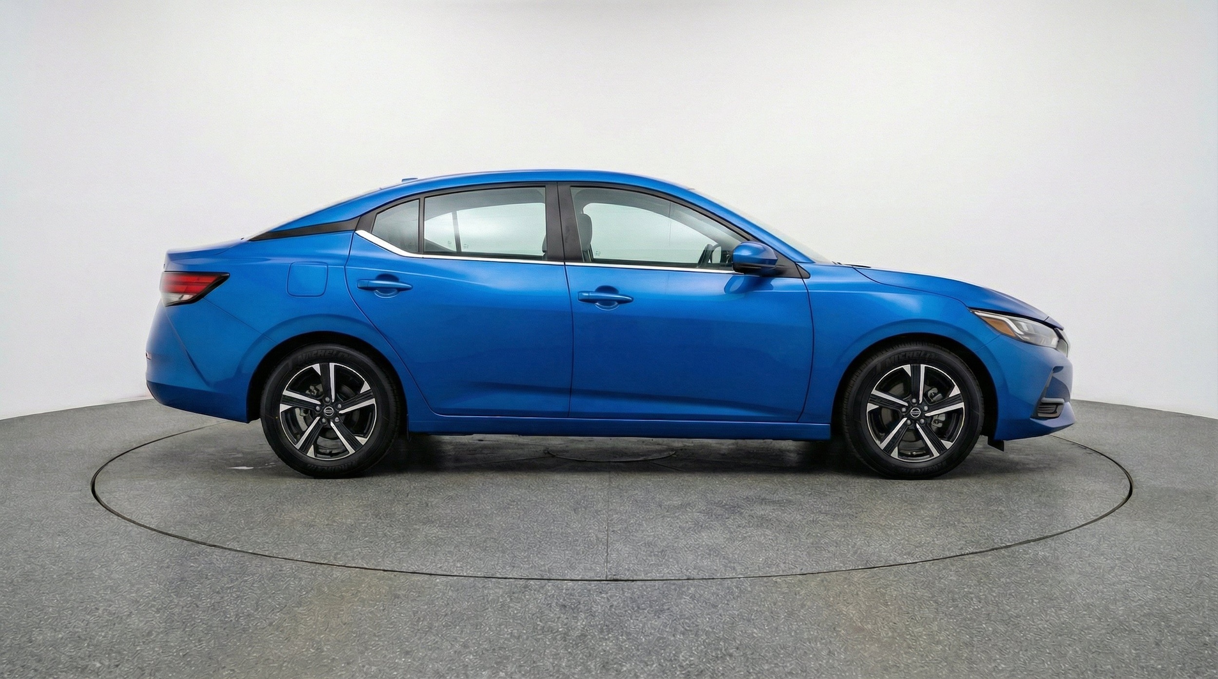 Thumbnail: 2025 Nissan Sentra - 10