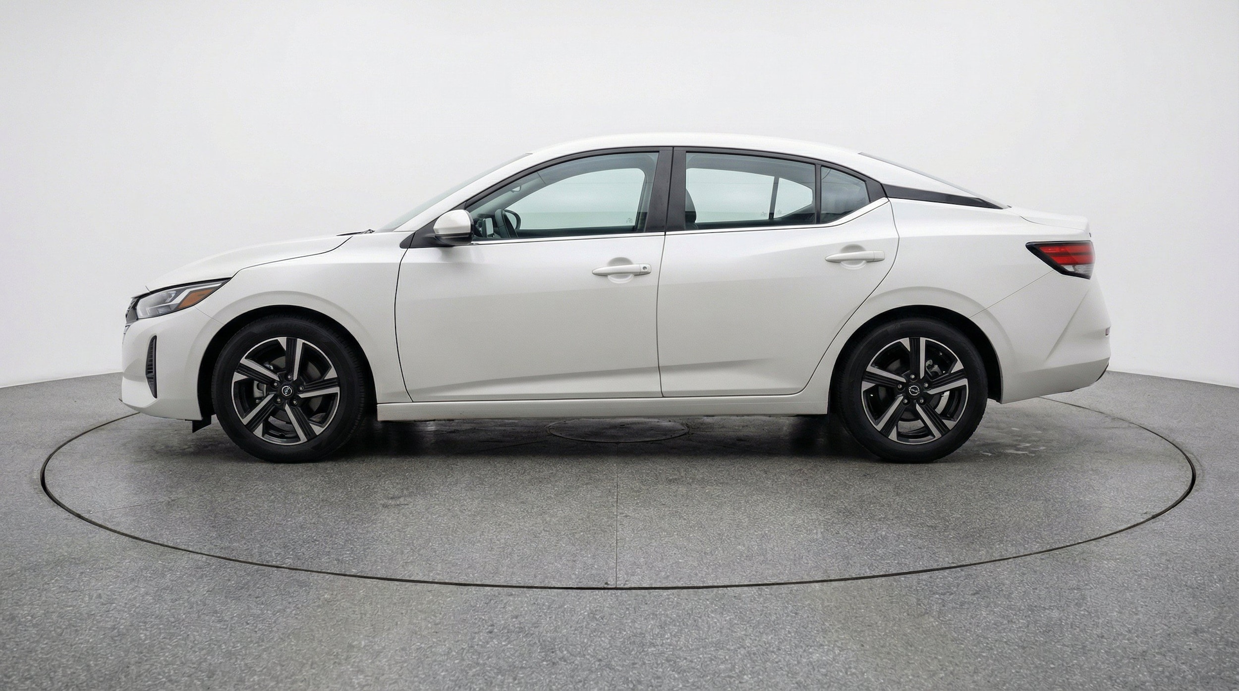 Thumbnail: 2025 Nissan Sentra - 5