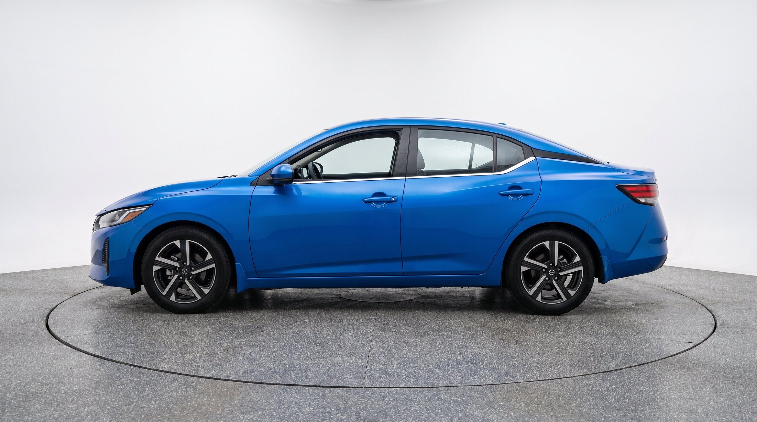 Thumbnail: 2025 Nissan Sentra - 5