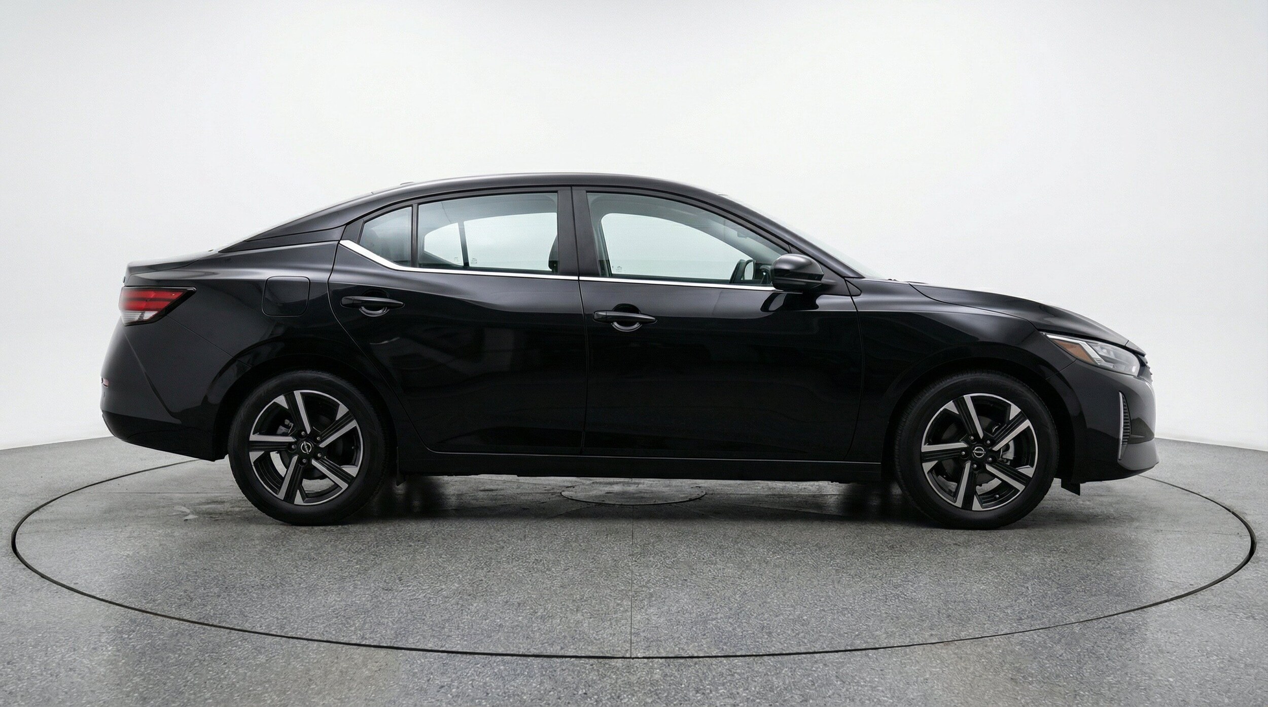 Thumbnail: 2025 Nissan Sentra - 10