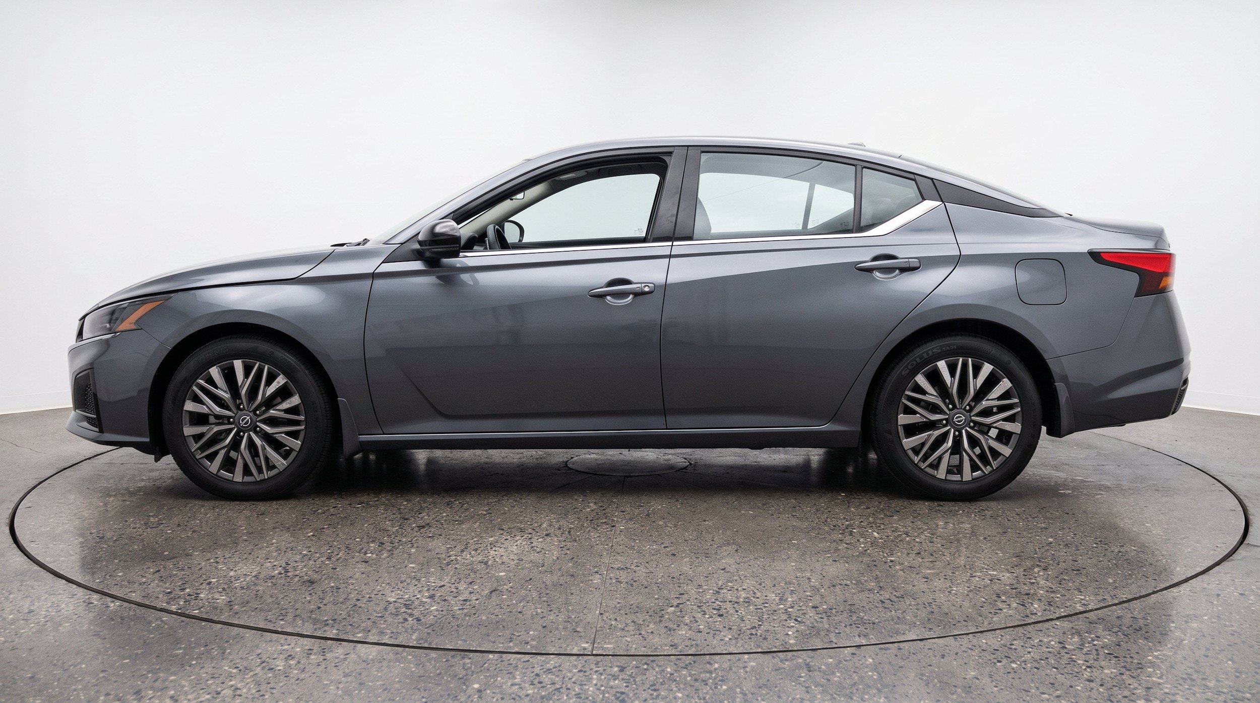 Thumbnail: 2025 Nissan Altima - 5