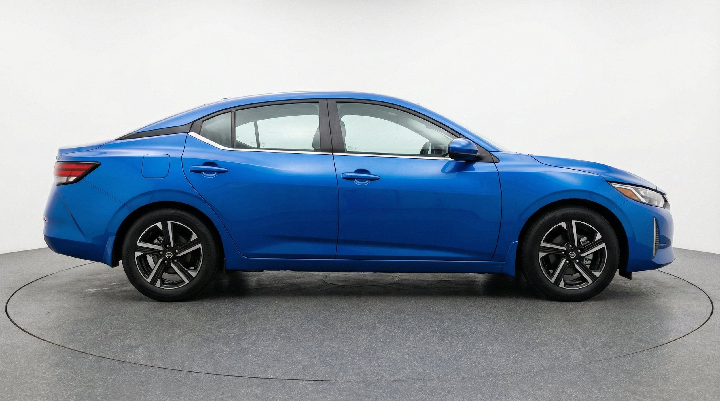 Thumbnail: 2025 Nissan Sentra - 10